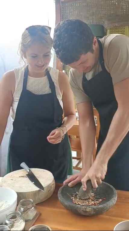 Making traditional Balinese dishes with a local family